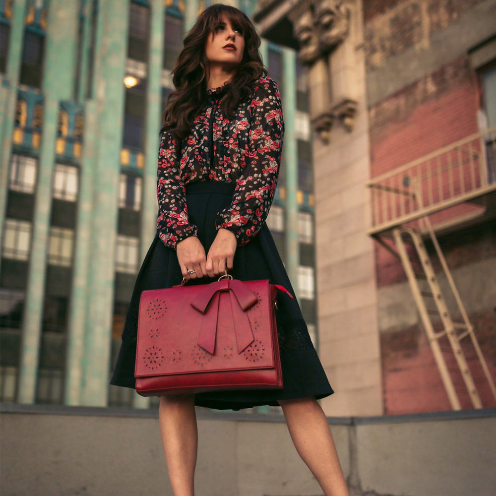 Bernadette – Mochila de hombro con detalle de lazo