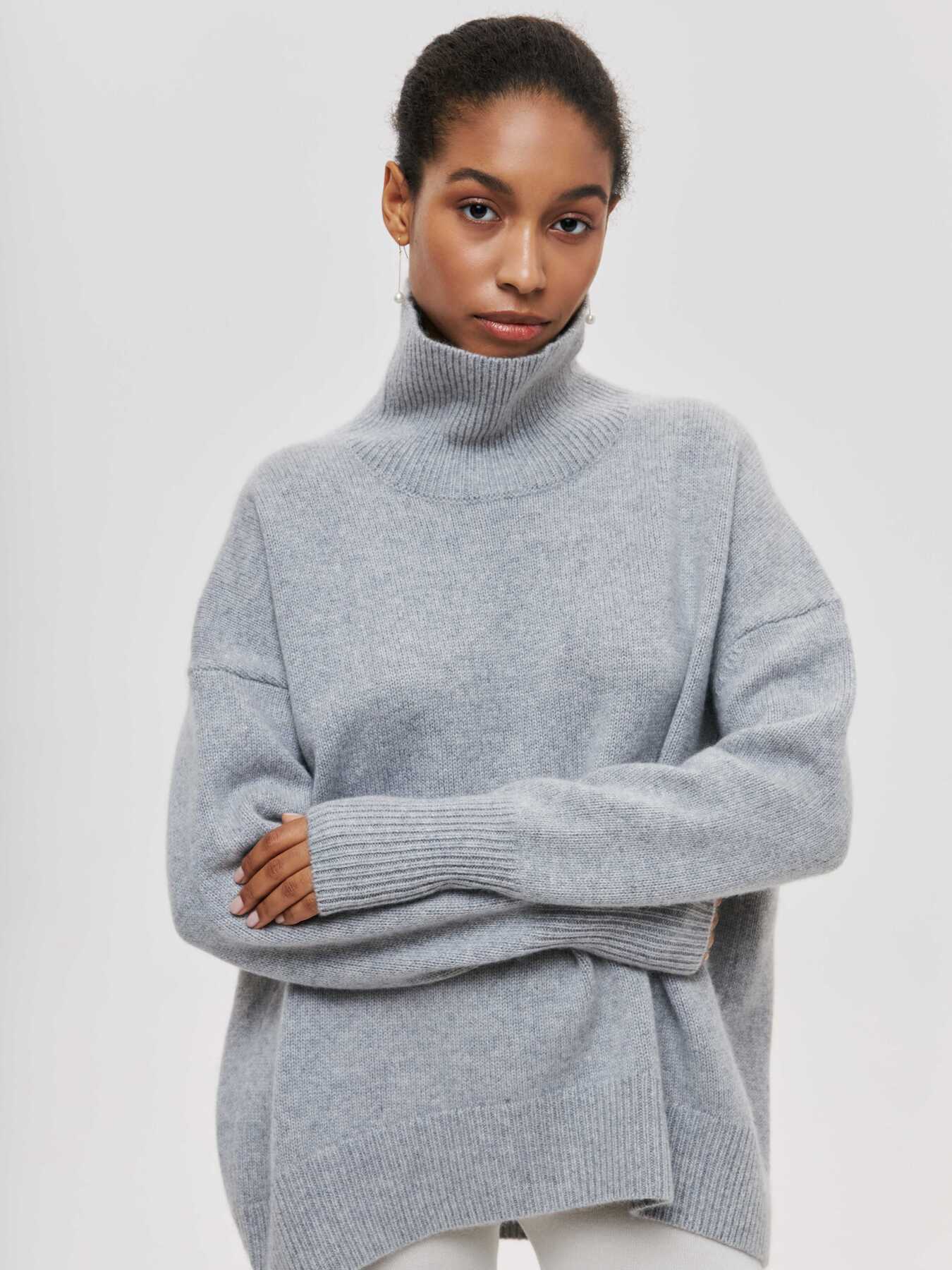 Cema – Jersey oversize con cuello alto
