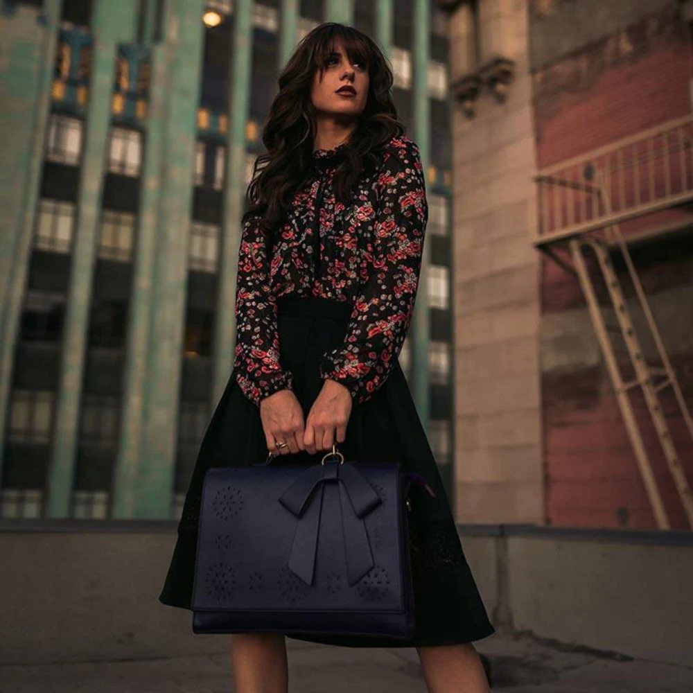 Bernadette – Mochila de hombro con detalle de lazo