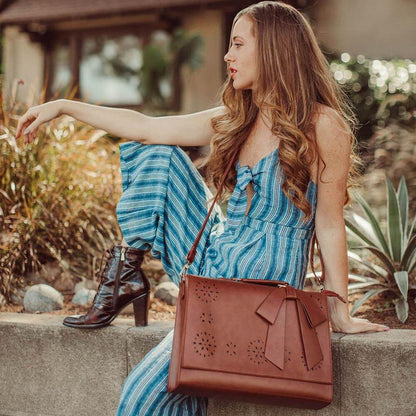 Bernadette – Mochila de hombro con detalle de lazo