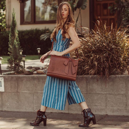 Bernadette – Mochila de hombro con detalle de lazo